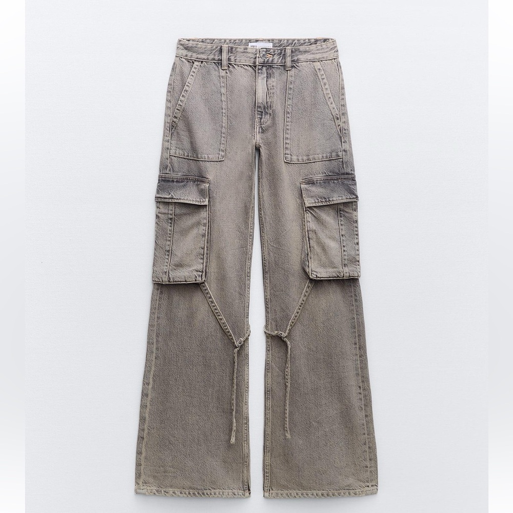 Zara Mid Rise Cargo Jeans
